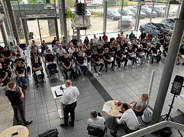 41 junge Menschen beginnen mit ihrer Ausbildung