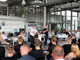 41 junge Menschen beginnen mit ihrer Ausbildung