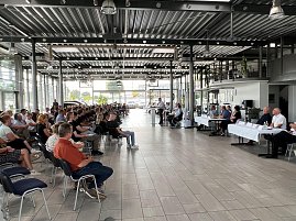 41 junge Menschen beginnen mit ihrer Ausbildung