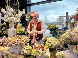 She's Mercedes Ladies Night