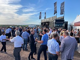 Feierliche Er&ouml;ffnung des Autohofs an der A38/Werther