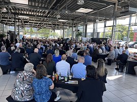 Spannende politische Diskussionen bei CDU-Veranstaltung im Autohaus (Foto: )