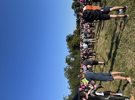 Bilder vom Bergwitztriathlon 2025. Sowohl von der Atmosphäre vor Ort, vom Autohaus Peter Stand, vom #TeamPeter und vom Wettkampf an sich. (Foto: Autohaus Peter GmbH / TriathlonFreundeWittenberg)
