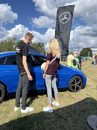 Bilder vom Bergwitztriathlon 2025. Sowohl von der Atmosphäre vor Ort, vom Autohaus Peter Stand, vom #TeamPeter und vom Wettkampf an sich. (Foto: Autohaus Peter GmbH / TriathlonFreundeWittenberg)