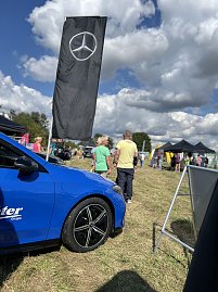 Bilder vom Bergwitztriathlon 2025. Sowohl von der Atmosphäre vor Ort, vom Autohaus Peter Stand, vom #TeamPeter und vom Wettkampf an sich. (Foto: Autohaus Peter GmbH / TriathlonFreundeWittenberg)