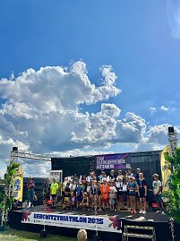 Bilder vom Bergwitztriathlon 2025. Sowohl von der Atmosphäre vor Ort, vom Autohaus Peter Stand, vom #TeamPeter und vom Wettkampf an sich. (Foto: Autohaus Peter GmbH / TriathlonFreundeWittenberg)