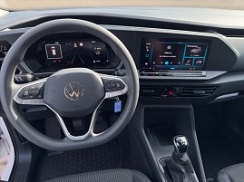 Innenansicht VW Caddy (Lenkrad, Display, Schalthebel) (Foto: Autohaus Peter)