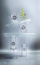 Auf den Bildern sind einzelne Produkte der neuen Mercedes-Benz Herbst/Winter Collection zu sehen in einem passenden Ambiente. (Foto: Mercedes-Benz AG)