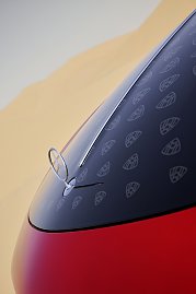 Der neue Mercedes-Maybach SL 680 Monogram Series in verschiedenen Perspektiven sowohl im „Red Ambiance“, als auch im „White Ambiance“ (Foto: Mercedes-Benz AG)