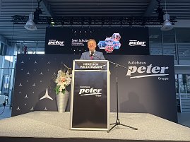 Ministerpr&auml;sident des Landes Sachsen-Anhalt Sven Schulze w&auml;hrend seines Gru&szlig;wortes am Rednerpult.