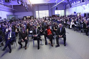 Willkommen im neuen Mercedes-Benz-Autohaus der Peter-Gruppe in Wittenberg!