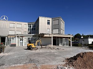 Entwicklung auf der Baustelle des neuen Mercedes-Benz-Centers in Nordhausen