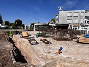 Entwicklung auf der Baustelle des neuen Mercedes-Benz-Centers in Nordhausen
