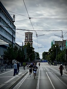 Bilder von den Impressionen am Stand, am Streckenrand und vom L&auml;uferteam.