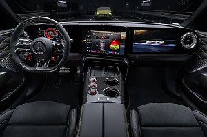Das Cockpit im neuen Mercedes-AMG GT 4-T&uuml;rer Coup&eacute;.