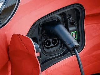 EINFACH UND SCHNELL AUFLADEN. 