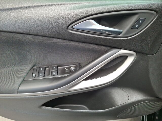 Opel Astra K ST 1.2 Turbo Edition Klimaautomatik Sitzheizung 145PS Opel Astra K ST 1.2 Turbo Edition Klimaautomatik Sitzheizung 145PS